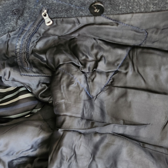 Hugo Boss Double-Breasted Wool Coat - Picture 4 of 8